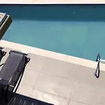 Riverstone With Private Pools Villa *