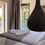 Riverstone With Private Pools