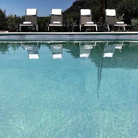 Riverstone With Private Pools * Λεύκτρο