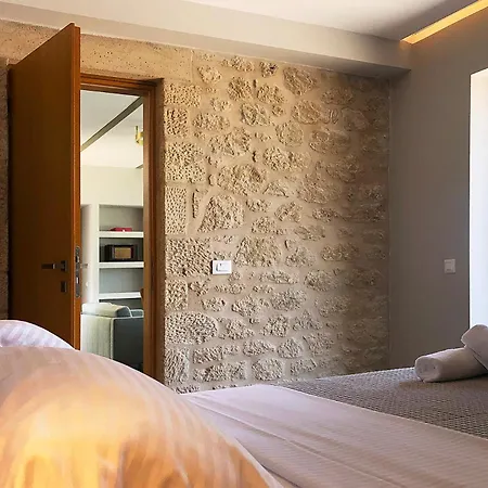 Riverstone With Private Pools Lévktron