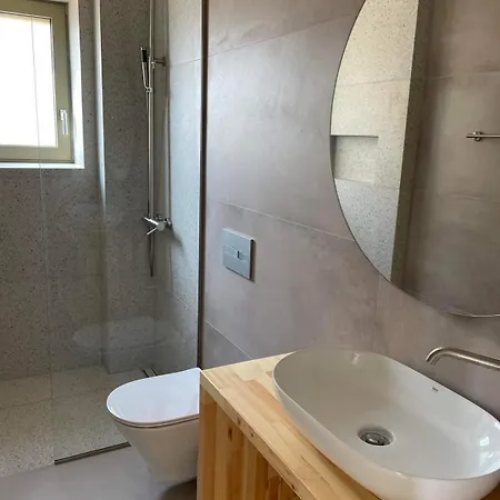 Riverstone With Private Pools * Lévktron