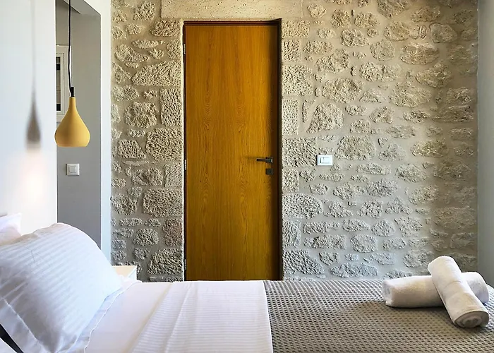 Riverstone With Private Pools