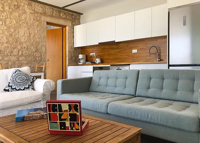 Вилла Riverstone With Private Pools Levktron