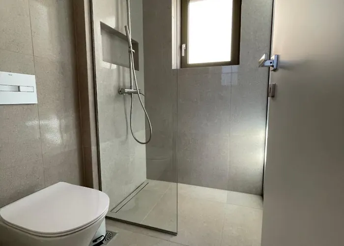 Вилла Riverstone With Private Pools *