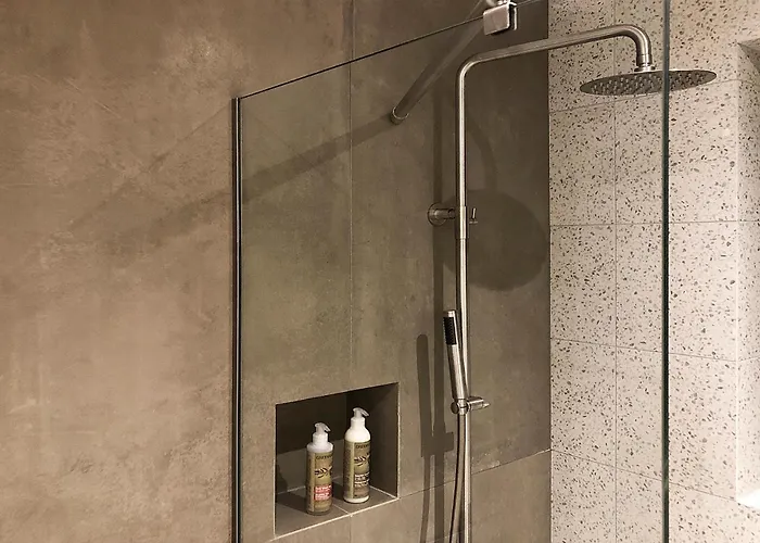 Вилла Riverstone With Private Pools Levktron