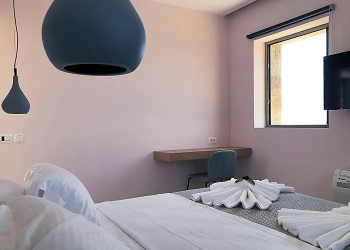 Riverstone With Private Pools