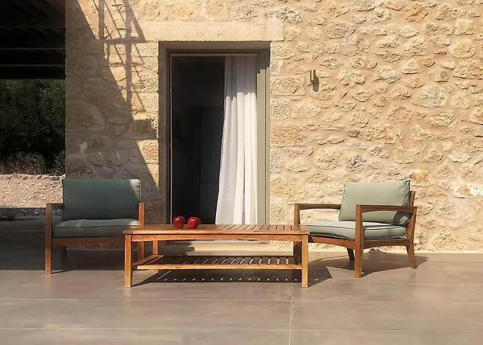 Вилла Riverstone With Private Pools