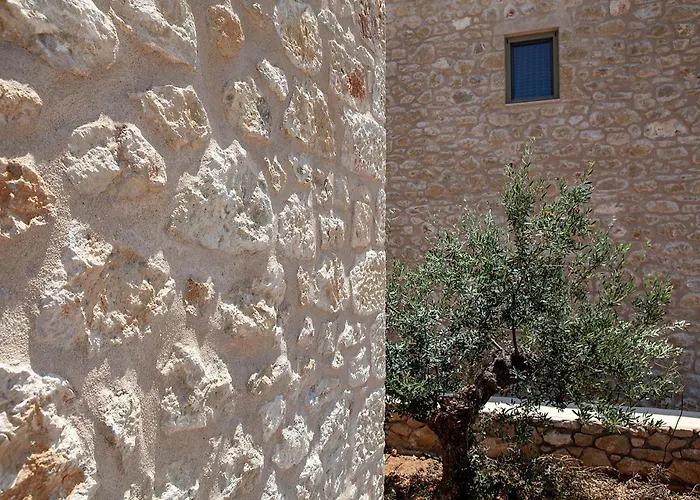 Riverstone With Private Pools * Lévktron