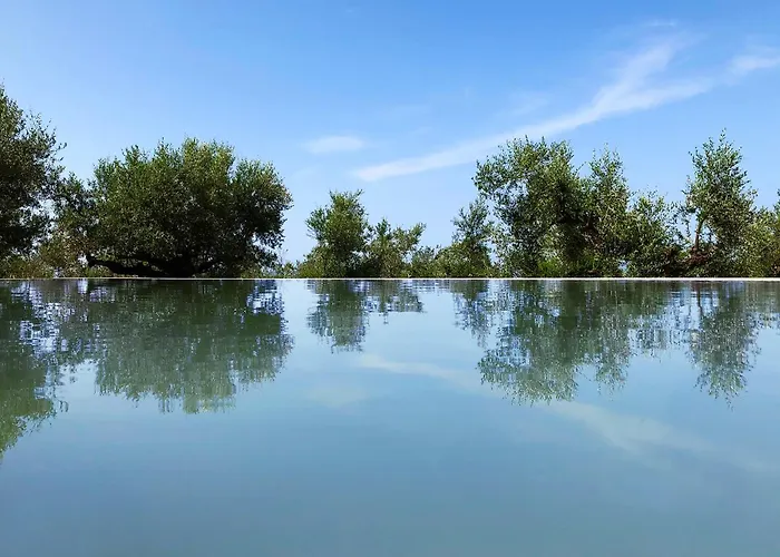 Riverstone With Private Pools Levktron