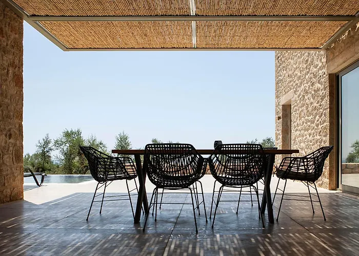 Riverstone With Private Pools *